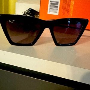 Mawie gems sunglasses